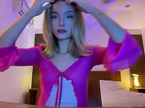 SirenaBelle online show from September 2025 11:55:02 PM