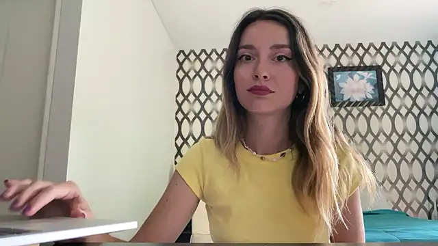 SirenaBelle online show from February 2025 10:58:02 AM