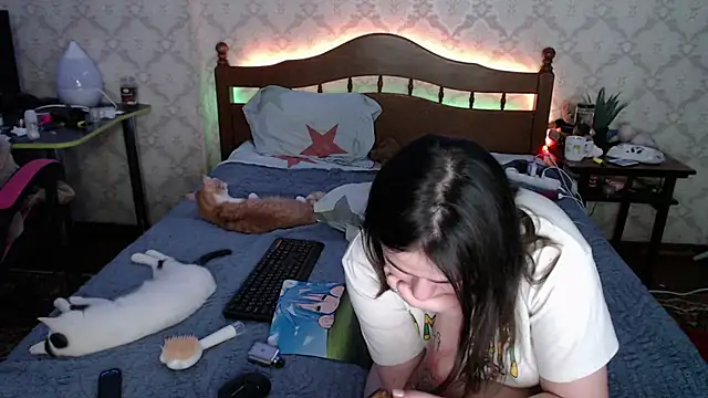 Snapshot of FelvivalKitty chatting on January 2025 12:09:02 AM FelvivalKitty online show from January 2025 12:09:02 AM