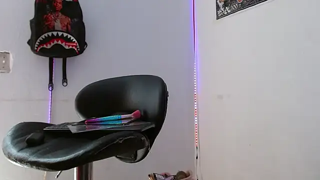 king  Black online show from April 2026 04:21:01 PM