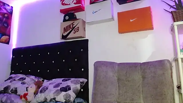 king  Black online show from February 2025 05:44:02 AM