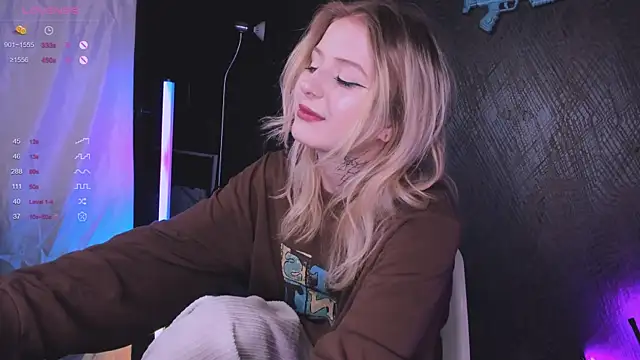 little grinch666 online show from December 2025 06:11:02 PM