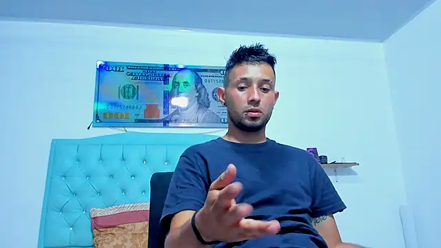 Snapshot of Bad_Couple_1 chatting on October 2025 01:46:02 AM Bad Couple 1 online show from October 2025 01:46:02 AM