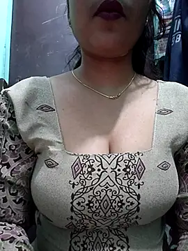 Snapshot of Kavita_ji chatting on February 2025 04:08:02 AM Kavita ji online show from February 2025 04:08:02 AM