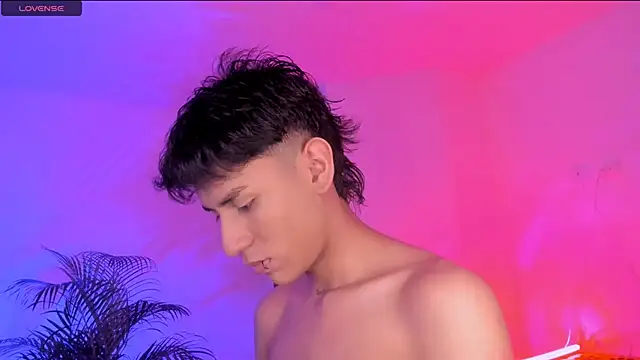 Levin Hikaru online show from October 2025 02:57:01 AM