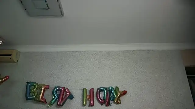 Snapshot of daddyandmyprincess chatting on October 2025 04:19:02 PM daddyandmyprincess online show from October 2025 04:19:02 PM