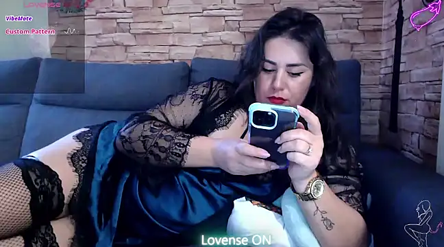 Snapshot of InfinityLotus chatting on January 2025 11:11:01 AM InfinityLotus online show from January 2025 11:11:01 AM