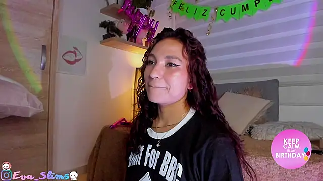 Snapshot of eva-slim- chatting on June 2026 08:13:02 PM eva-slim- online show from June 2026 08:13:02 PM