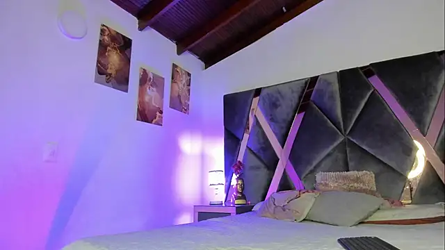 eva-slim- online show from December 2025 05:38:01 PM