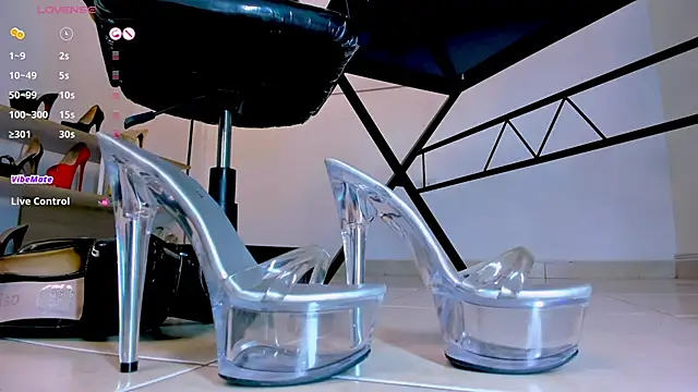 violettastrada online show from December 2024 10:52:01 PM