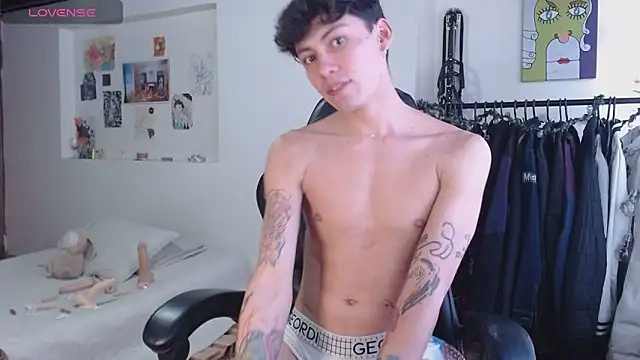 Amahd696 online show from November 2025 09:19:02 PM