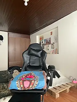 Amahd696 online show from October 2025 02:49:01 PM