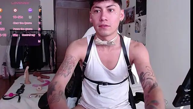 Amahd696 online show from April 2026 12:34:01 PM