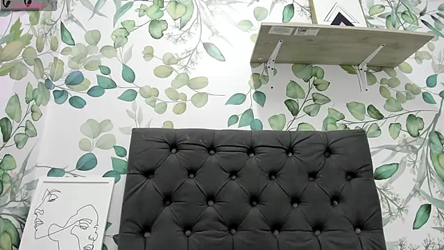 atilanadiaz7 online show from October 2025 03:56:01 PM