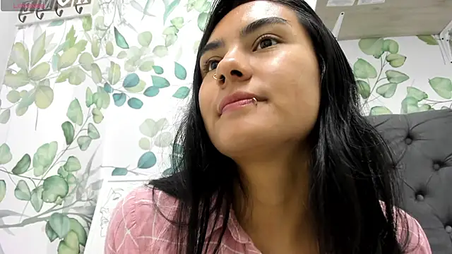 atilanadiaz7 online show from October 2025 04:52:02 PM