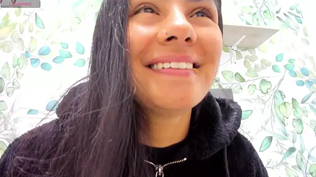 atilanadiaz7 online show from March 2025 02:12:02 PM