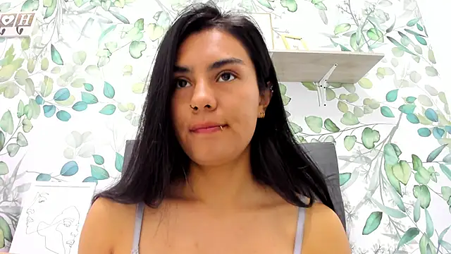 atilanadiaz7 online show from March 2025 02:01:01 PM