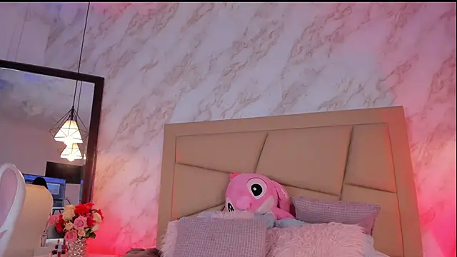 Snapshot of _Hollywood_1 chatting on February 2026 04:56:02 AM Hollywood 1 online show from February 2026 04:56:02 AM