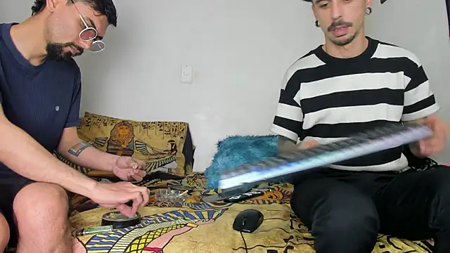 Aaron BigDickxxx online show from March 2026 08:00:02 PM