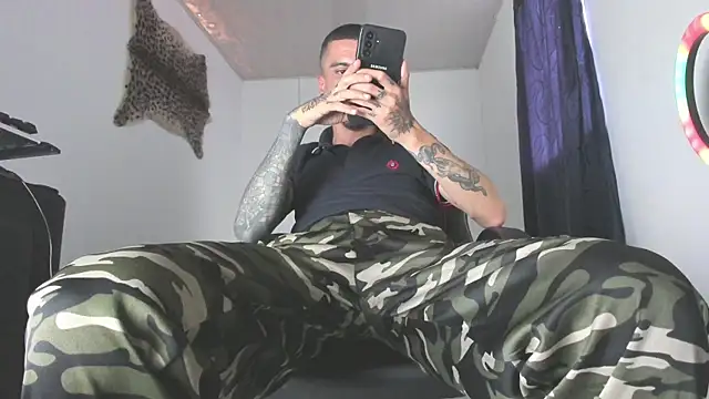 Aaron BigDickxxx online show from July 2026 06:55:02 PM