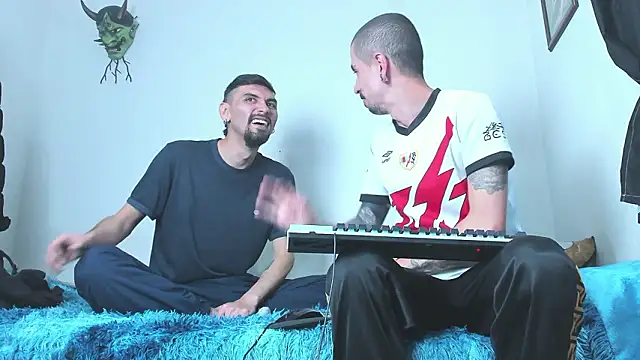 Aaron BigDickxxx online show from March 2026 09:28:01 PM