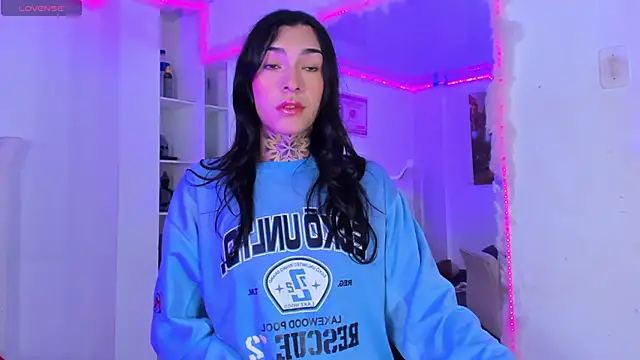 Camila Coxx online show from October 2025 05:17:01 AM