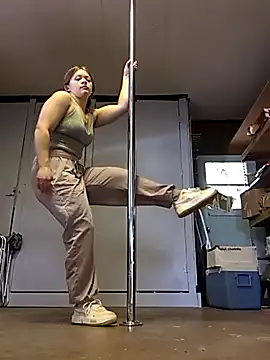 curvycakecutie online show from March 2026 06:55:01 PM