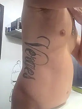 Snapshot of Twin2222 chatting on October 2025 11:15:02 PM Twin2222 online show from October 2025 11:15:02 PM