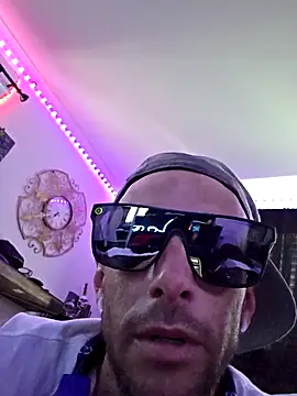 Snapshot of Twin2222 chatting on September 2025 04:23:02 PM Twin2222 online show from September 2025 04:23:02 PM