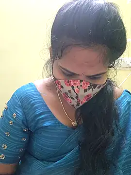 Snapshot of melina214 chatting on April 2026 05:51:01 PM melina214 online show from April 2026 05:51:01 PM