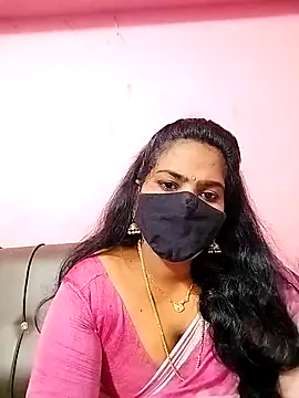 Snapshot of melina214 chatting on October 2025 04:47:01 AM melina214 online show from October 2025 04:47:01 AM