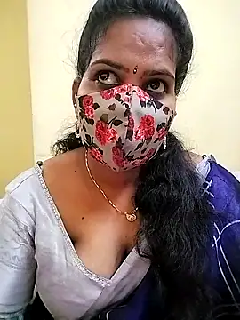 Snapshot of melina214 chatting on April 2026 06:01:02 PM melina214 online show from April 2026 06:01:02 PM