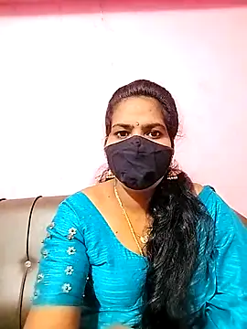 Snapshot of melina214 chatting on October 2025 03:29:02 AM melina214 online show from October 2025 03:29:02 AM