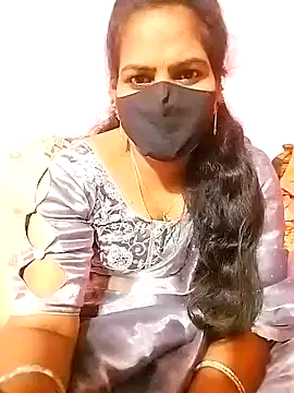 Snapshot of melina214 chatting on February 2025 04:52:01 PM melina214 online show from February 2025 04:52:01 PM