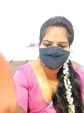 Snapshot of melina214 chatting on March 2026 04:09:02 AM melina214 online show from March 2026 04:09:02 AM