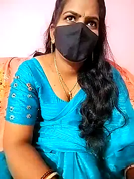 Snapshot of melina214 chatting on January 2025 04:39:01 PM melina214 online show from January 2025 04:39:01 PM