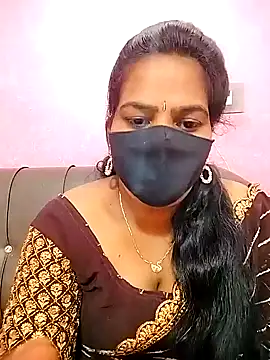 Snapshot of melina214 chatting on July 2026 04:52:02 AM melina214 online show from July 2026 04:52:02 AM