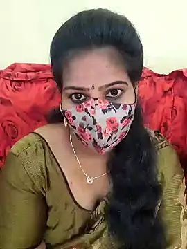 Snapshot of melina214 chatting on April 2026 02:37:02 AM melina214 online show from April 2026 02:37:02 AM