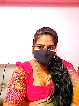 Snapshot of melina214 chatting on October 2025 03:26:01 AM melina214 online show from October 2025 03:26:01 AM