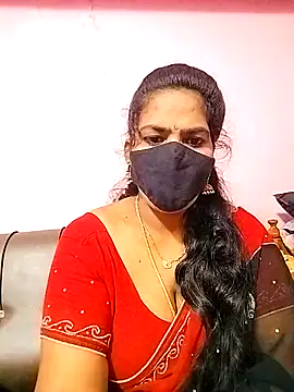Snapshot of melina214 chatting on October 2025 03:18:02 AM melina214 online show from October 2025 03:18:02 AM