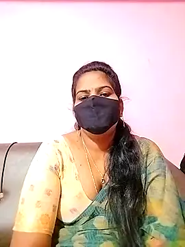 Snapshot of melina214 chatting on February 2025 03:23:01 AM melina214 online show from February 2025 03:23:01 AM