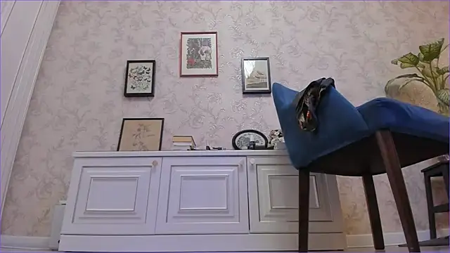 iolantthe online show from January 2025 07:24:01 PM