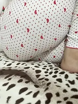 Bombamom online show from March 2026 11:10:01 PM