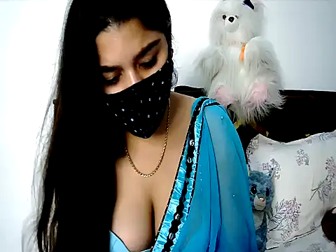 Gloie4u online show from July 2026 09:32:01 AM