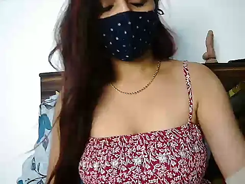 Gloie4u online show from November 2025 04:55:02 PM