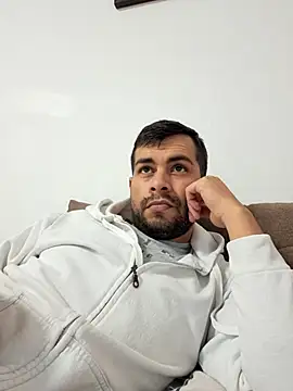 hornny1995 online show from October 2025 01:25:01 PM