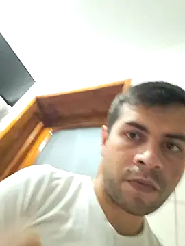 hornny1995 online show from September 2025 08:09:02 PM