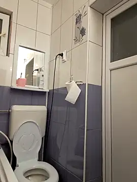 hornny1995 online show from September 2025 04:58:01 PM