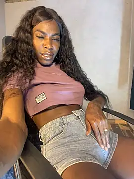 Snapshot of Richchocolatesweet_ chatting on January 2025 02:07:02 AM Richchocolatesweet online show from January 2025 02:07:02 AM