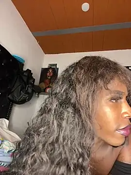 Snapshot of Richchocolatesweet_ chatting on September 2025 11:44:01 PM Richchocolatesweet online show from September 2025 11:44:01 PM